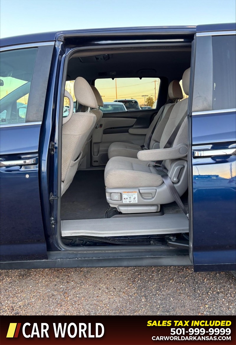 Honda Odyssey Vehicle Full-screen Gallery Image 12
