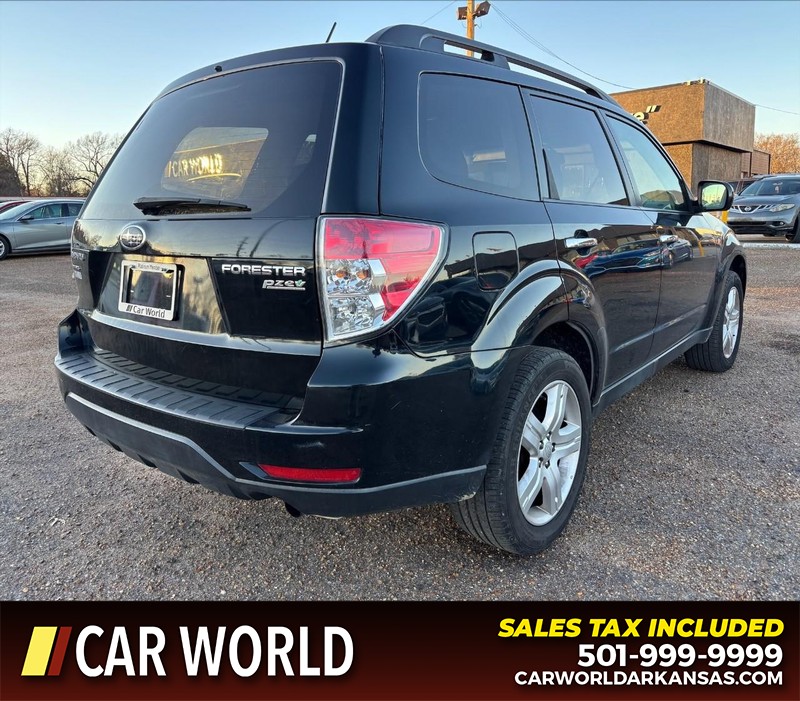 Subaru Forester Vehicle Full-screen Gallery Image 3