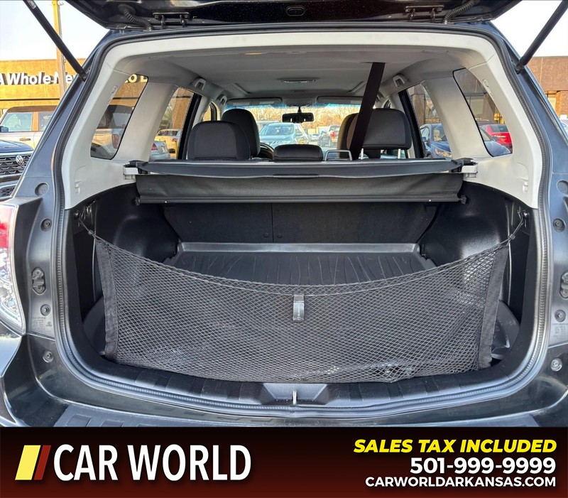 Subaru Forester Vehicle Full-screen Gallery Image 5