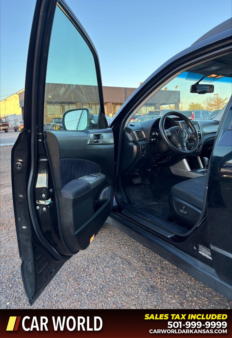 Subaru Forester Vehicle Full-screen Gallery Image 10