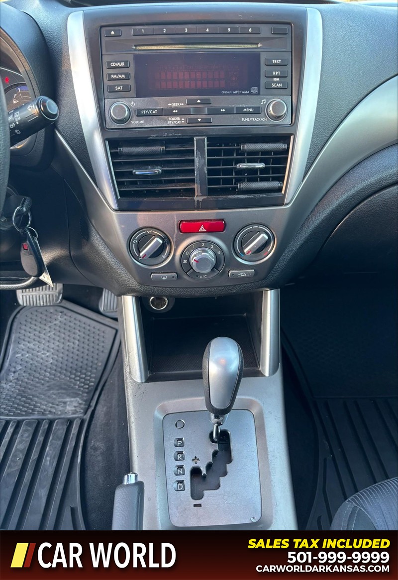 Subaru Forester Vehicle Full-screen Gallery Image 16