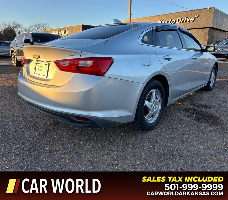 Chevrolet Malibu Vehicle Full-screen Gallery Image 3