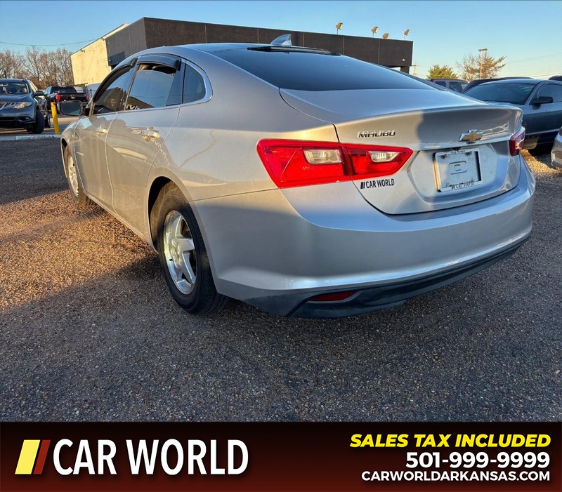 Chevrolet Malibu Vehicle Full-screen Gallery Image 7