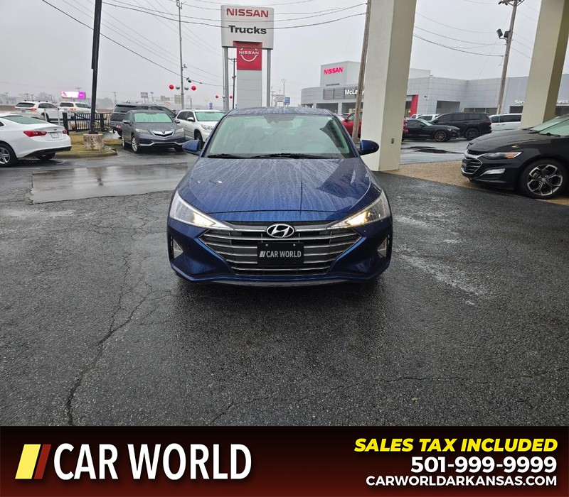 Hyundai Elantra Vehicle Full-screen Gallery Image 2