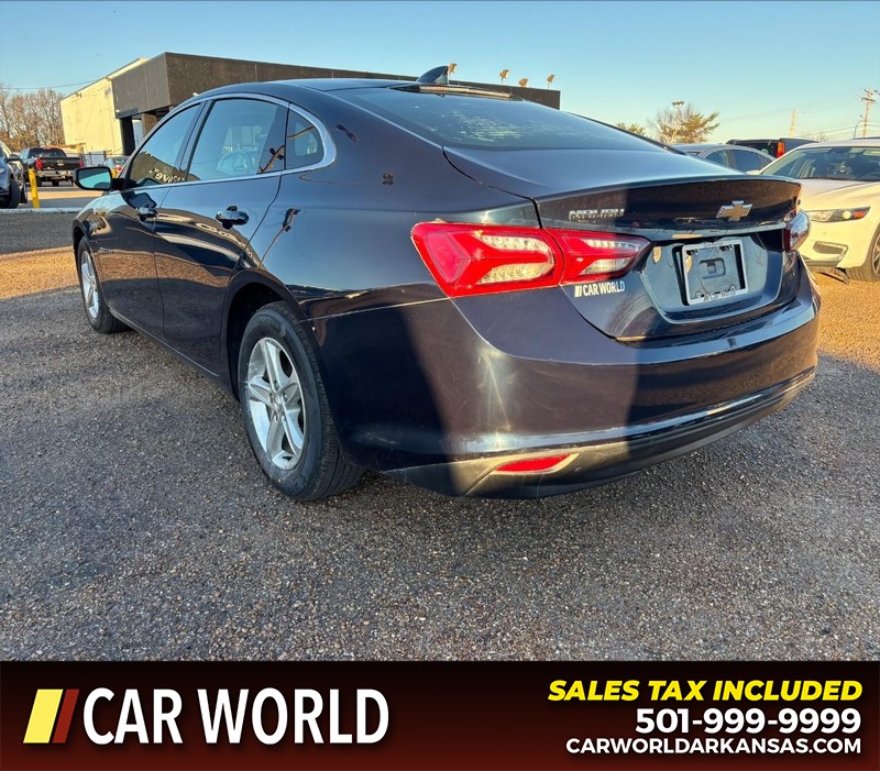 Chevrolet Malibu Vehicle Full-screen Gallery Image 7