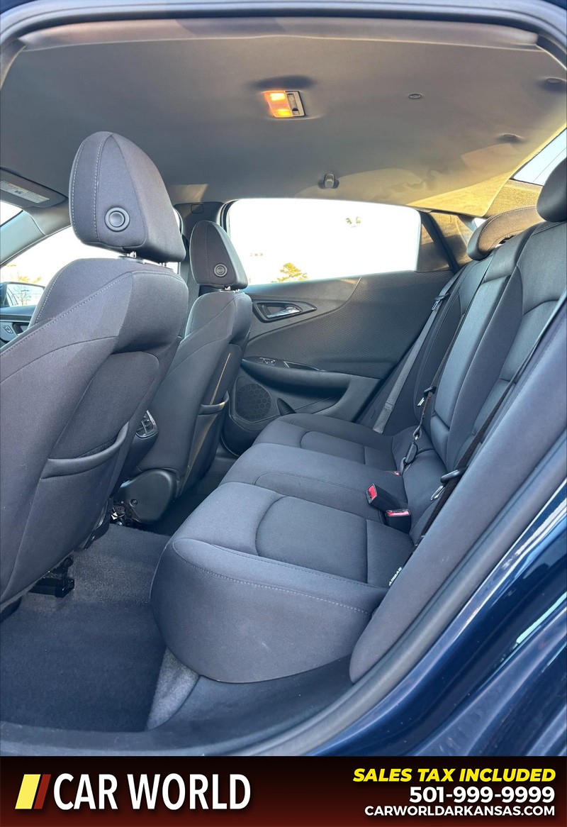 Chevrolet Malibu Vehicle Full-screen Gallery Image 15