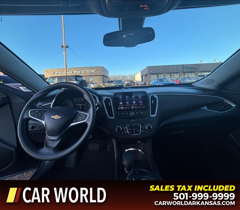 Chevrolet Malibu Vehicle Full-screen Gallery Image 16