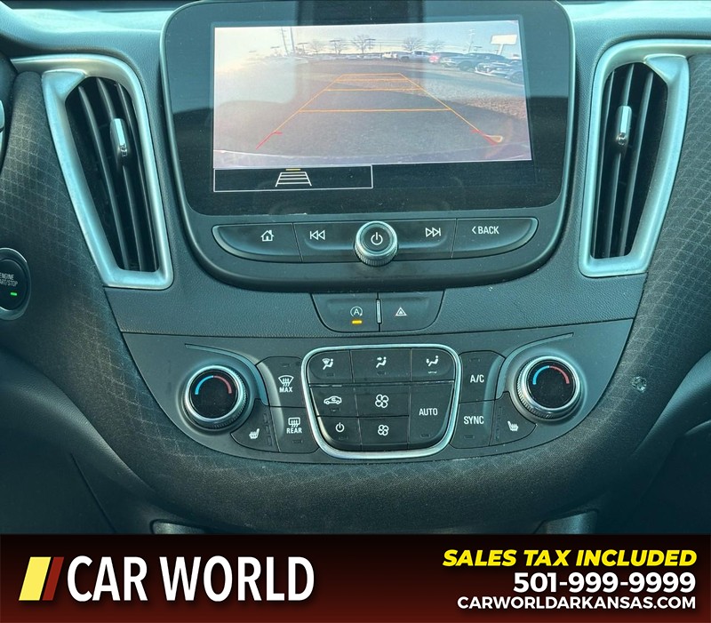 Chevrolet Malibu Vehicle Full-screen Gallery Image 18