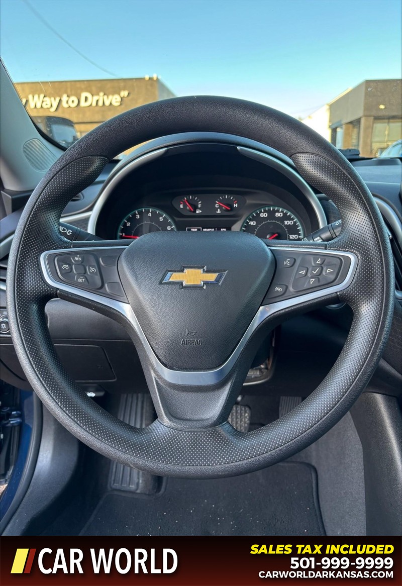 Chevrolet Malibu Vehicle Full-screen Gallery Image 19