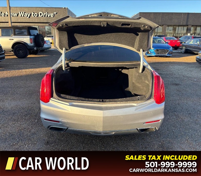 Cadillac CTS Sedan Vehicle Full-screen Gallery Image 5