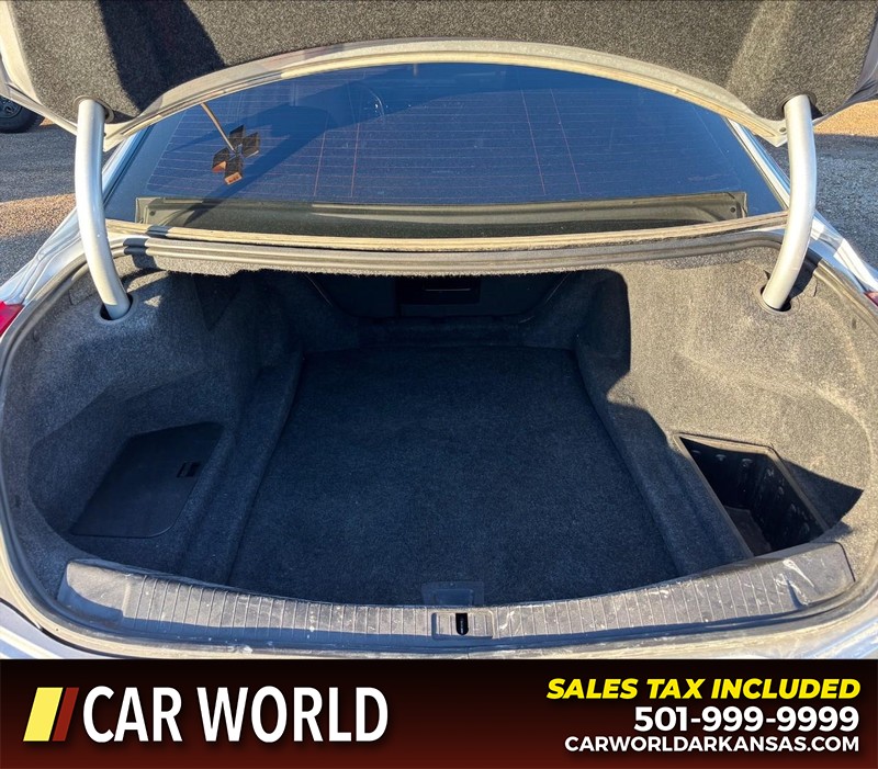 Cadillac CTS Sedan Vehicle Full-screen Gallery Image 6