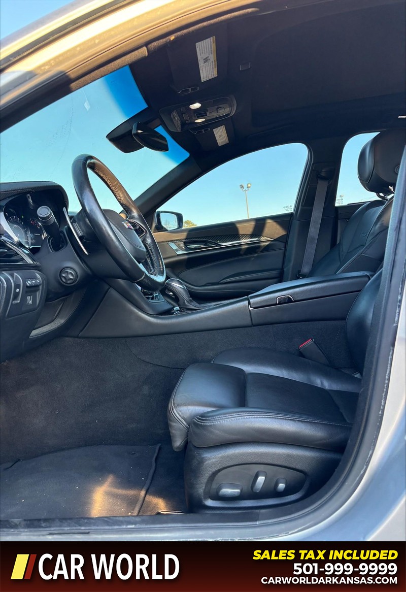 Cadillac CTS Sedan Vehicle Full-screen Gallery Image 13