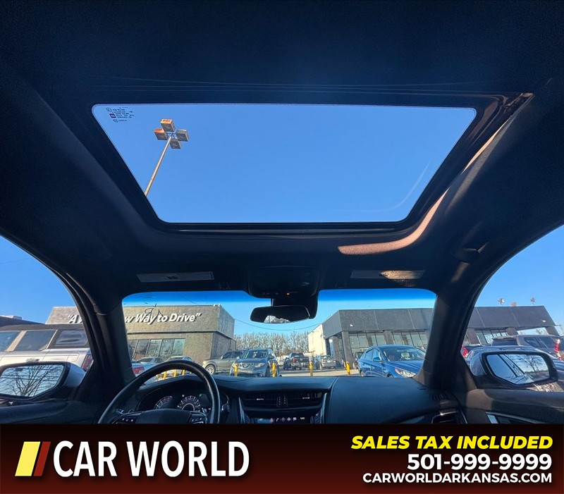 Cadillac CTS Sedan Vehicle Full-screen Gallery Image 16