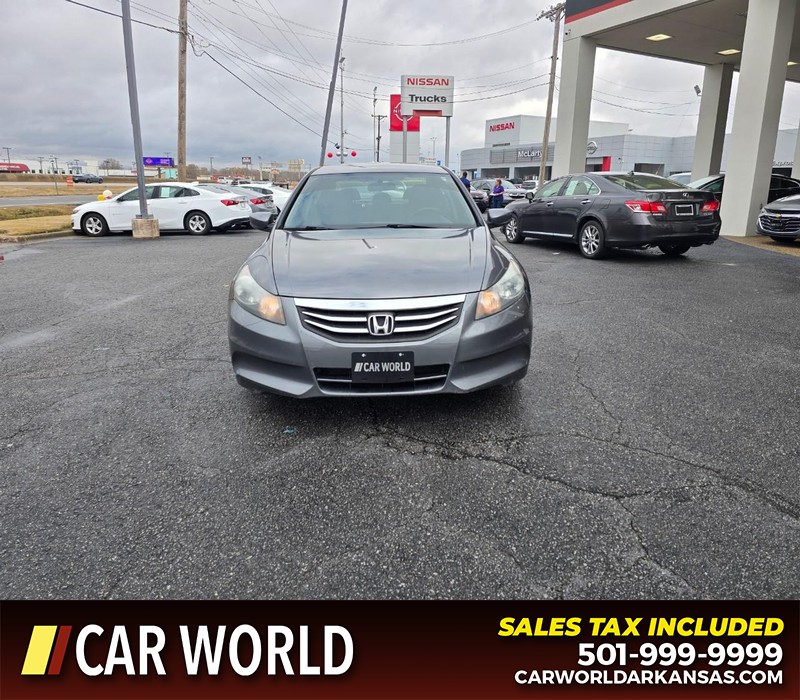 Honda Accord Sedan Vehicle Full-screen Gallery Image 2