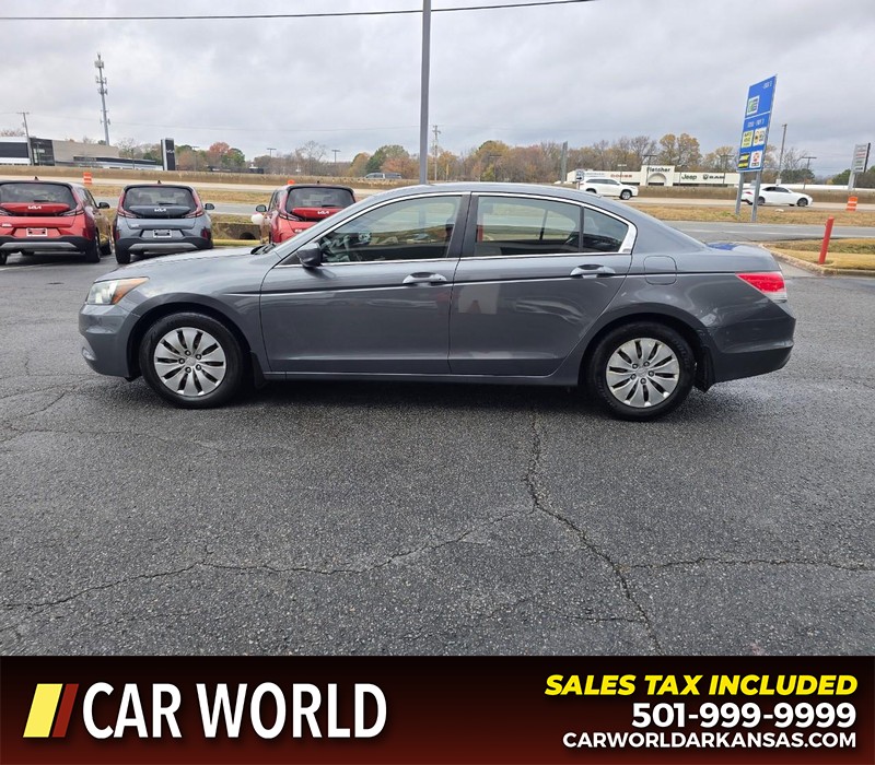 Honda Accord Sedan Vehicle Full-screen Gallery Image 4