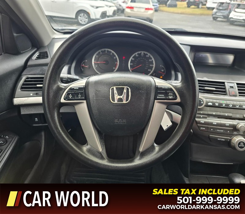 Honda Accord Sedan Vehicle Full-screen Gallery Image 14