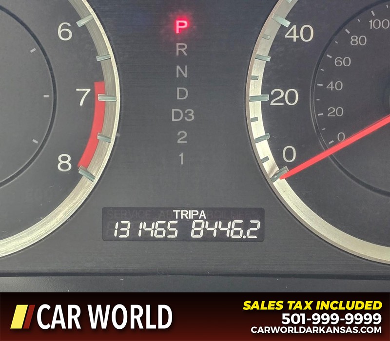 Honda Accord Sedan Vehicle Full-screen Gallery Image 15