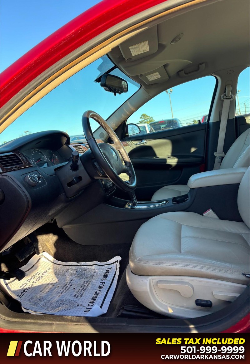 Chevrolet Impala Vehicle Full-screen Gallery Image 13