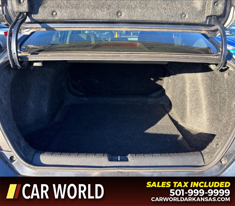 Honda Civic Sedan Vehicle Full-screen Gallery Image 6