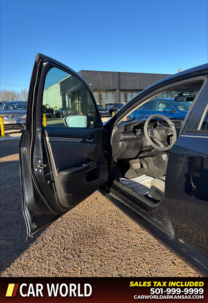 Honda Civic Sedan Vehicle Full-screen Gallery Image 12