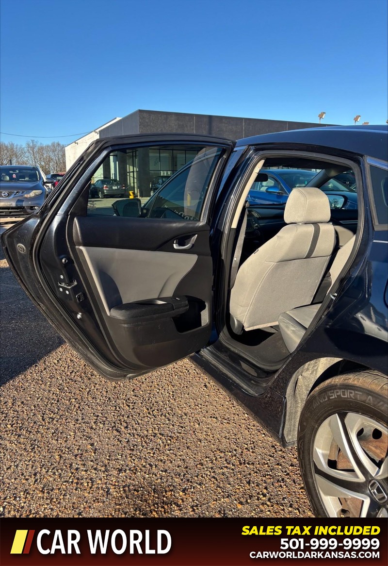 Honda Civic Sedan Vehicle Full-screen Gallery Image 14