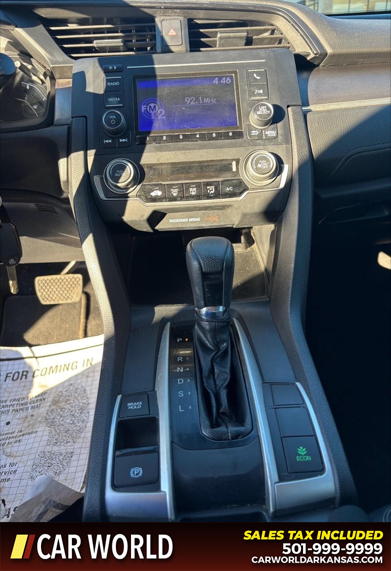 Honda Civic Sedan Vehicle Full-screen Gallery Image 17