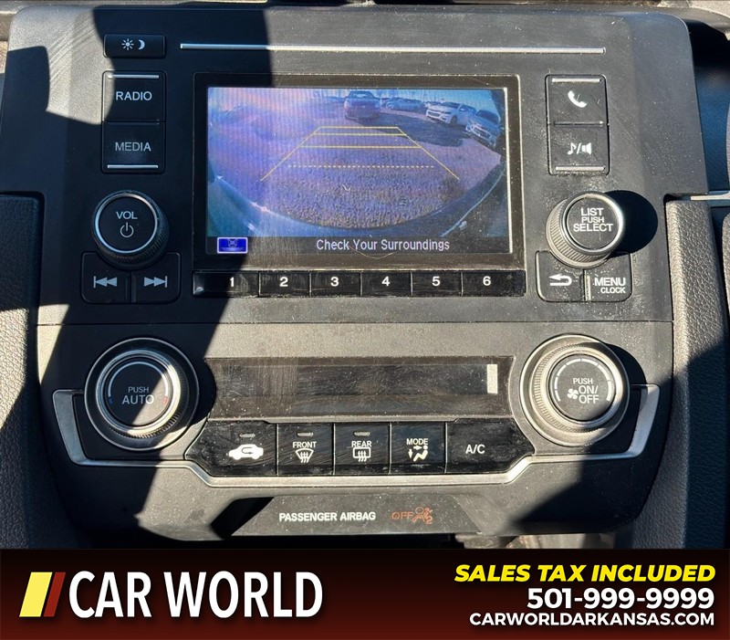 Honda Civic Sedan Vehicle Full-screen Gallery Image 18