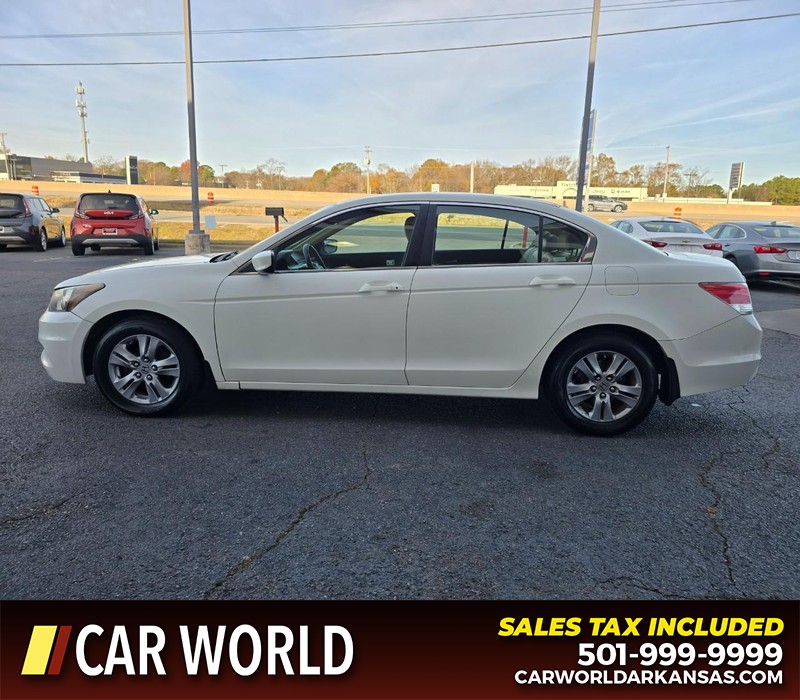 Honda Accord Sedan Vehicle Full-screen Gallery Image 4