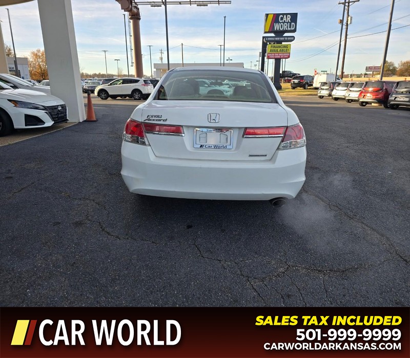 Honda Accord Sedan Vehicle Full-screen Gallery Image 5