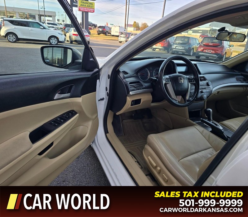 Honda Accord Sedan Vehicle Full-screen Gallery Image 7