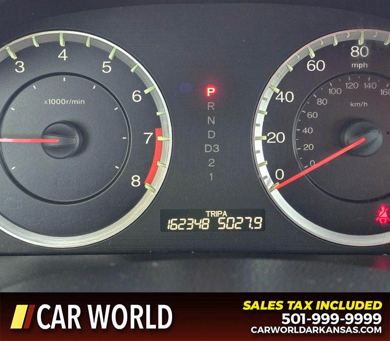 Honda Accord Sedan Vehicle Full-screen Gallery Image 15