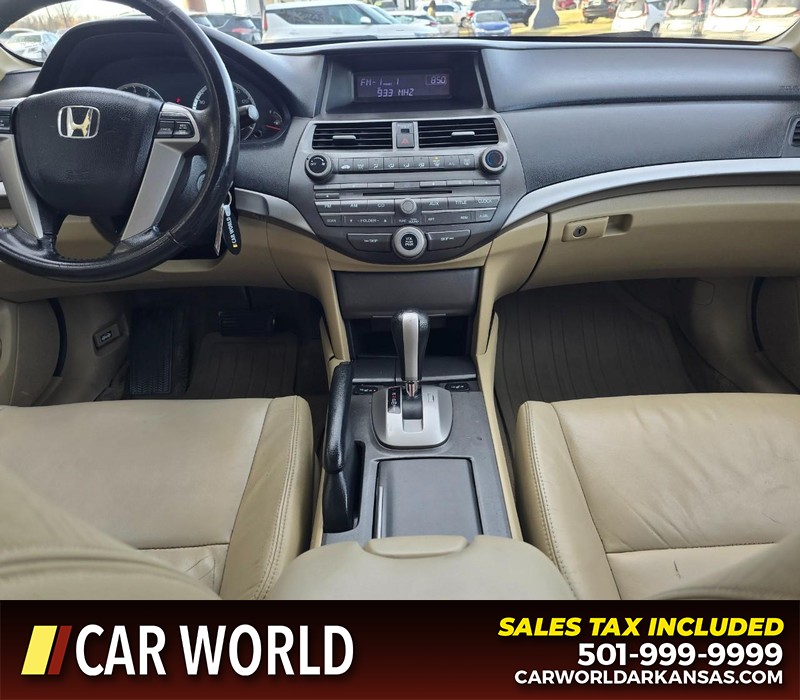 Honda Accord Sedan Vehicle Full-screen Gallery Image 17