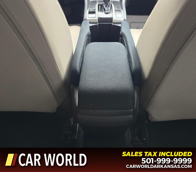 Honda Civic Sedan Vehicle Full-screen Gallery Image 19