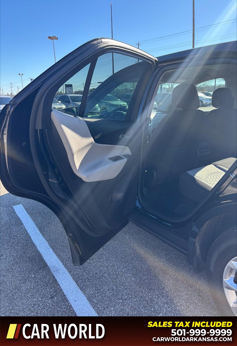 Chevrolet Equinox Vehicle Full-screen Gallery Image 14