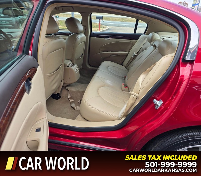 Buick Lucerne Vehicle Full-screen Gallery Image 11