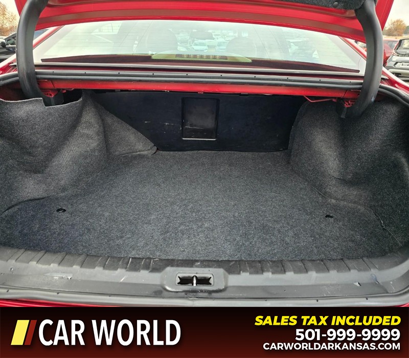 Buick Lucerne Vehicle Full-screen Gallery Image 14