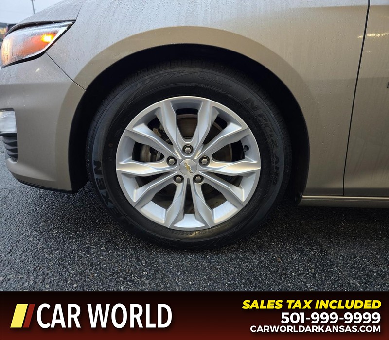 Chevrolet Malibu Vehicle Full-screen Gallery Image 6