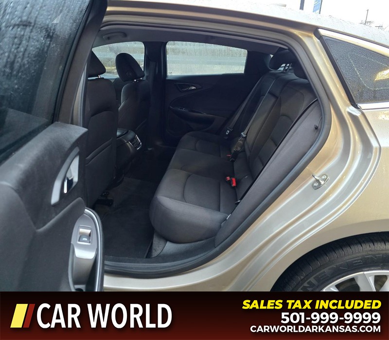 Chevrolet Malibu Vehicle Full-screen Gallery Image 10