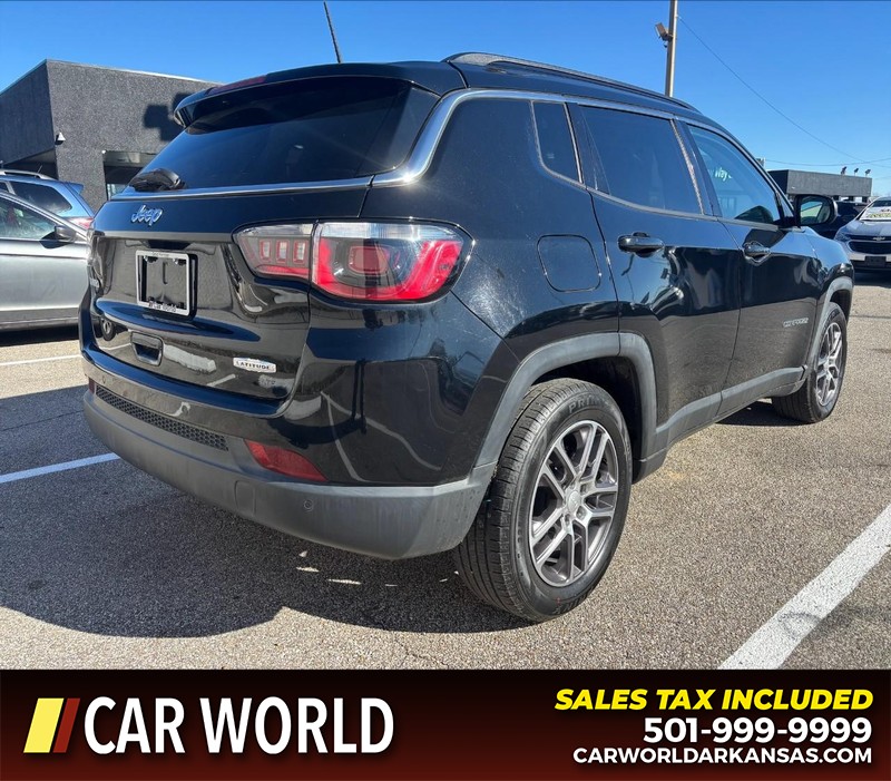 Jeep Compass Vehicle Full-screen Gallery Image 3