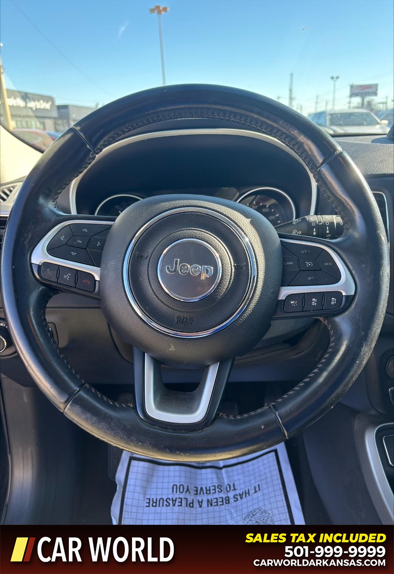 Jeep Compass Vehicle Full-screen Gallery Image 20