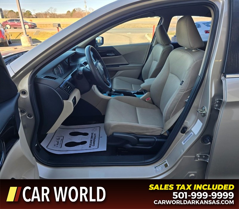 Honda Accord Sedan Vehicle Full-screen Gallery Image 8