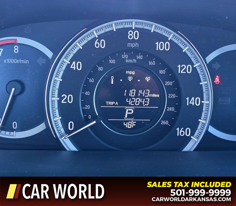 Honda Accord Sedan Vehicle Full-screen Gallery Image 15