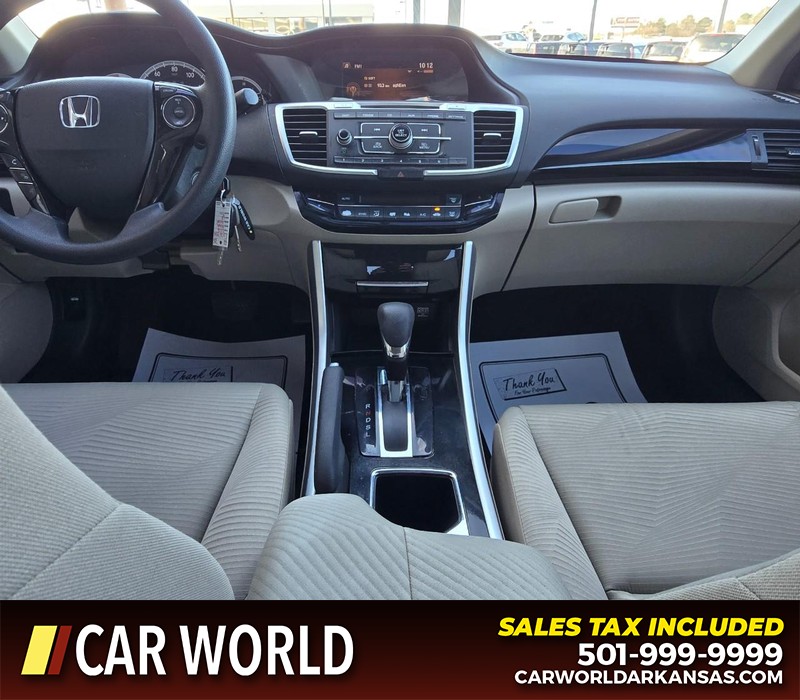 Honda Accord Sedan Vehicle Full-screen Gallery Image 17