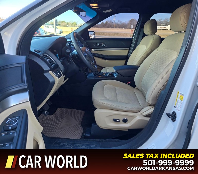 Ford Explorer Vehicle Full-screen Gallery Image 8