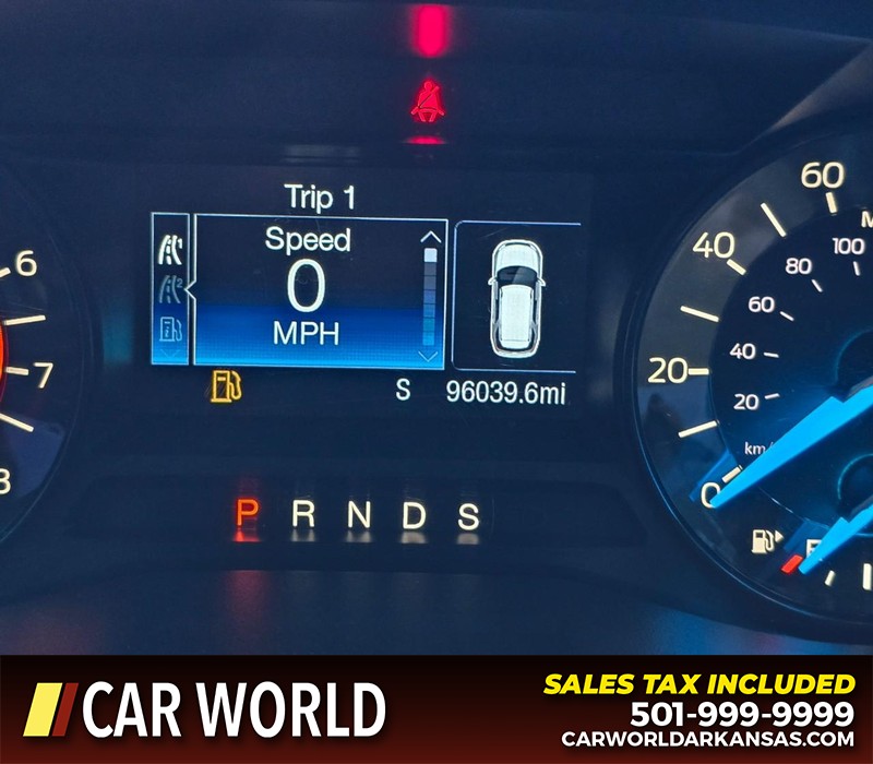 Ford Explorer Vehicle Full-screen Gallery Image 19