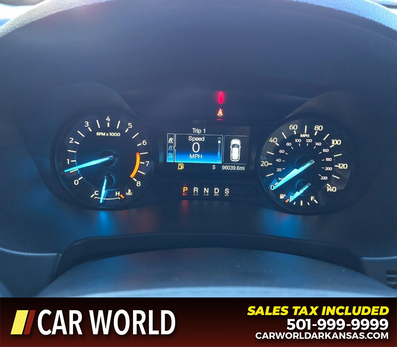 Ford Explorer Vehicle Full-screen Gallery Image 20