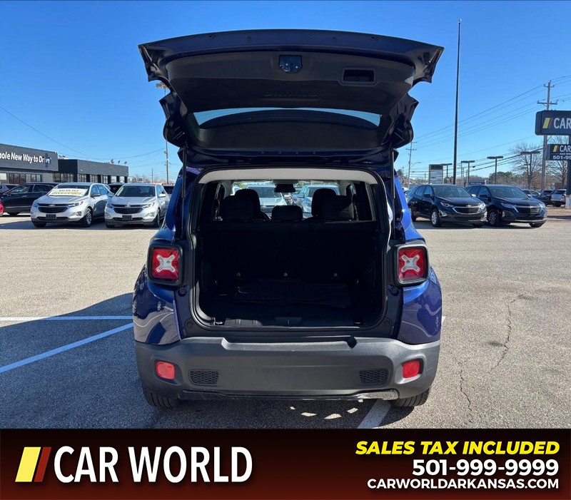 Jeep Renegade Vehicle Full-screen Gallery Image 5