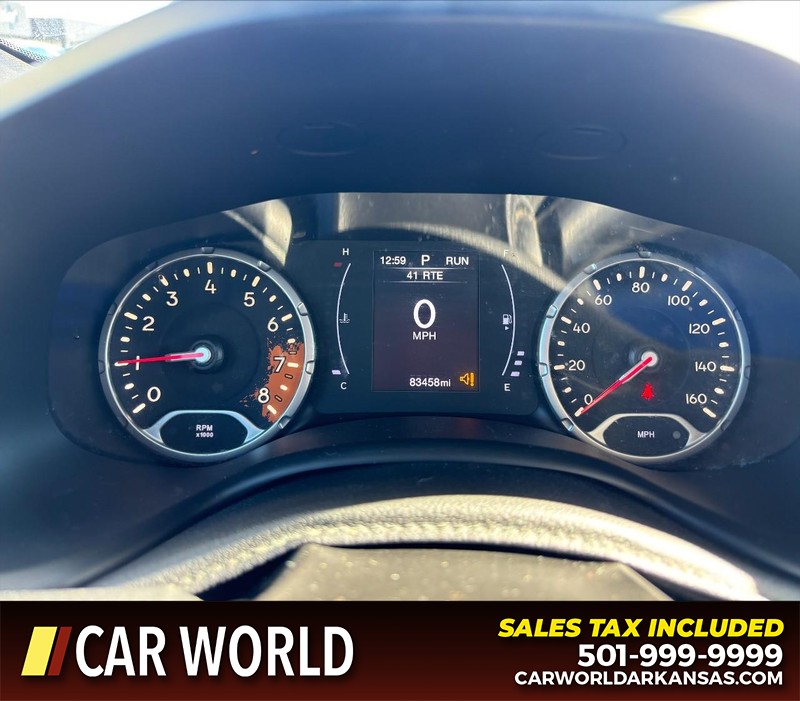 Jeep Renegade Vehicle Full-screen Gallery Image 20