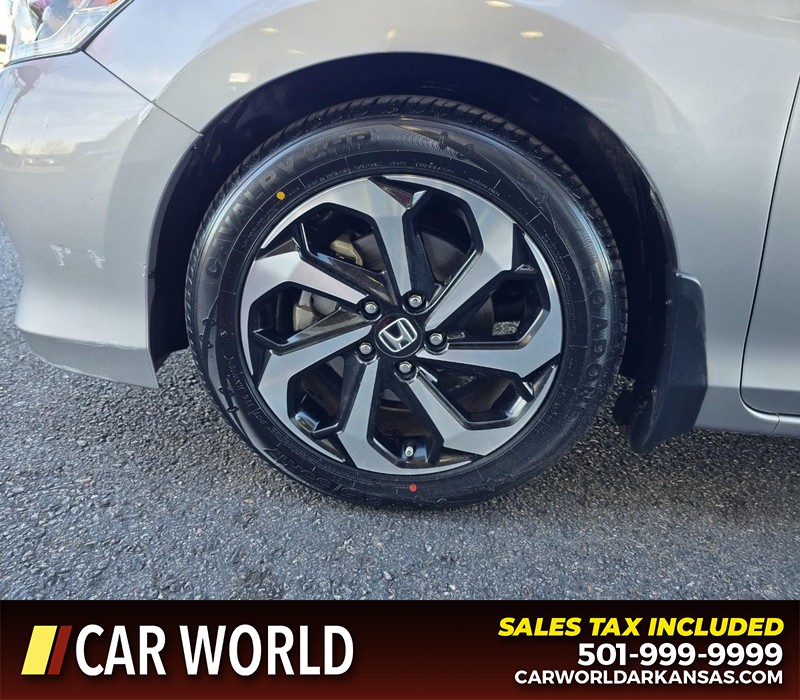 Honda Accord Sedan Vehicle Full-screen Gallery Image 6