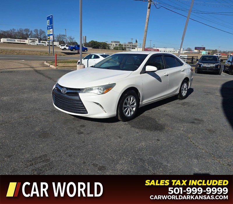 Toyota Camry Vehicle Full-screen Gallery Image 3